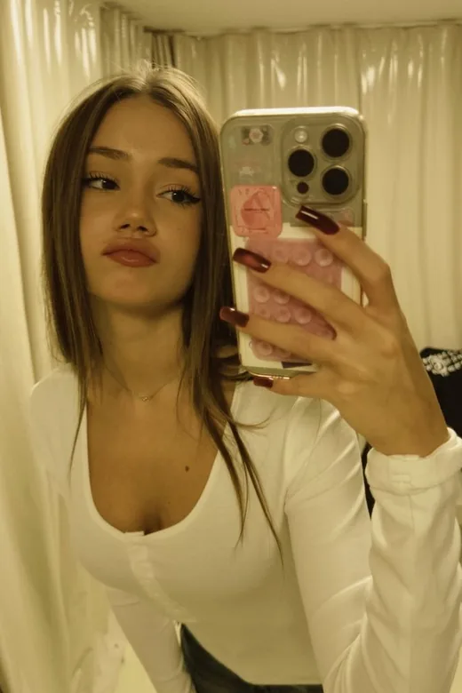 Lola, 25 años, soltera en Sevilla, Triana